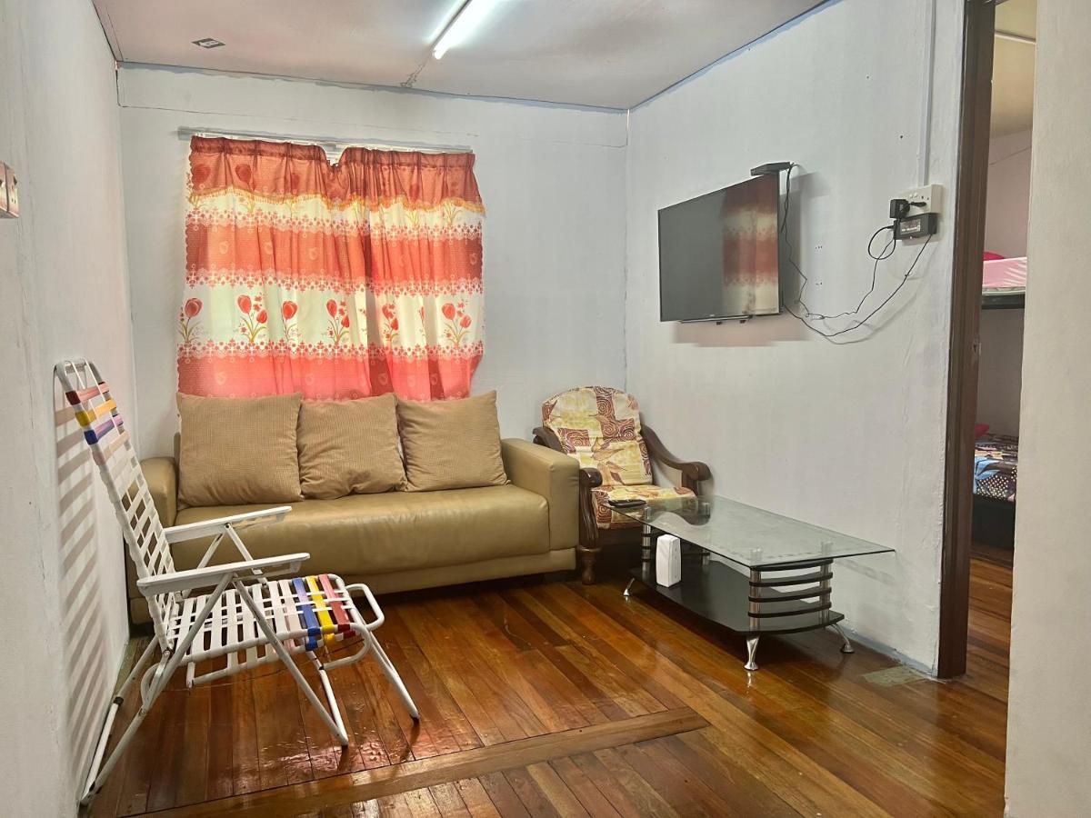 Mak Homestay Upstairs With 5 Bedrooms Kampong Kundassan Exterior foto